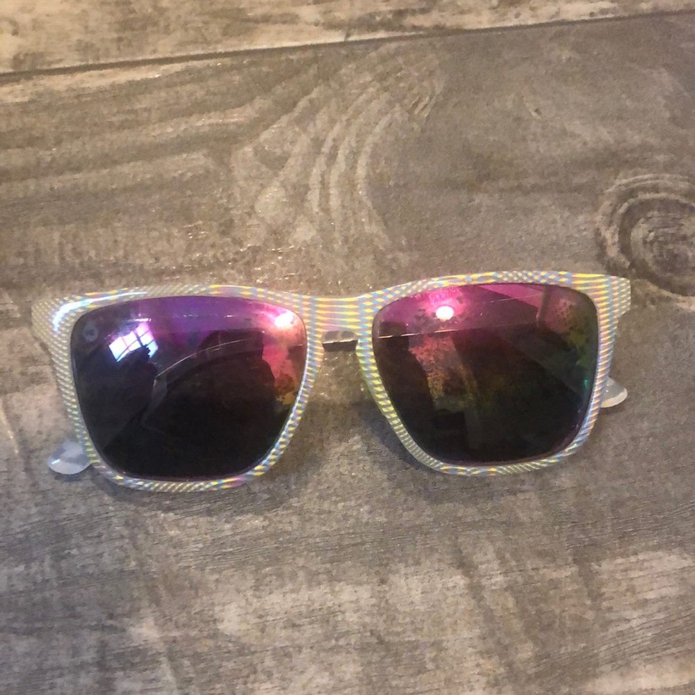 FREE W PURCHASE! Knockaround sunglasses euc